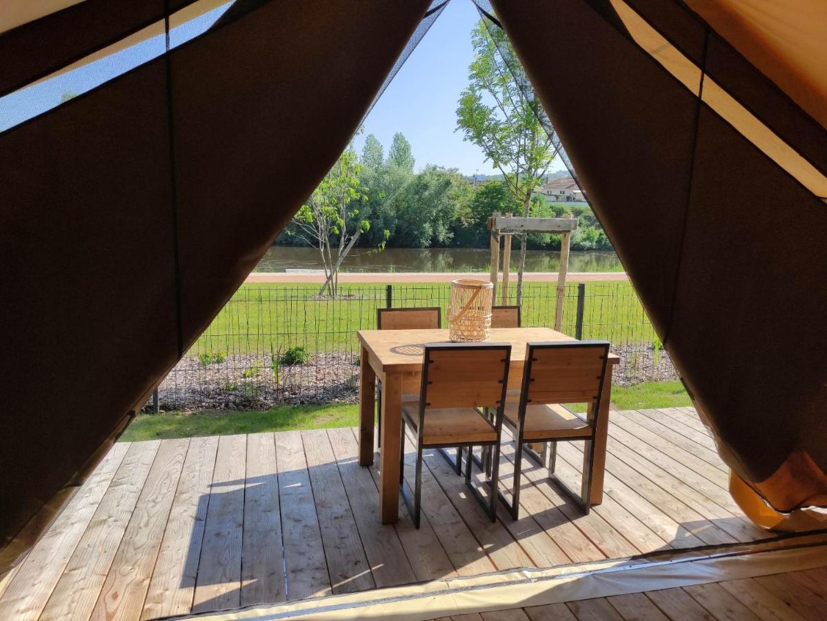 Tente Lodge Pour 5 Personnes En Bordure De La Riviere Allier Au Sein D'Un Petit Camping Saint-Yorre Luaran gambar