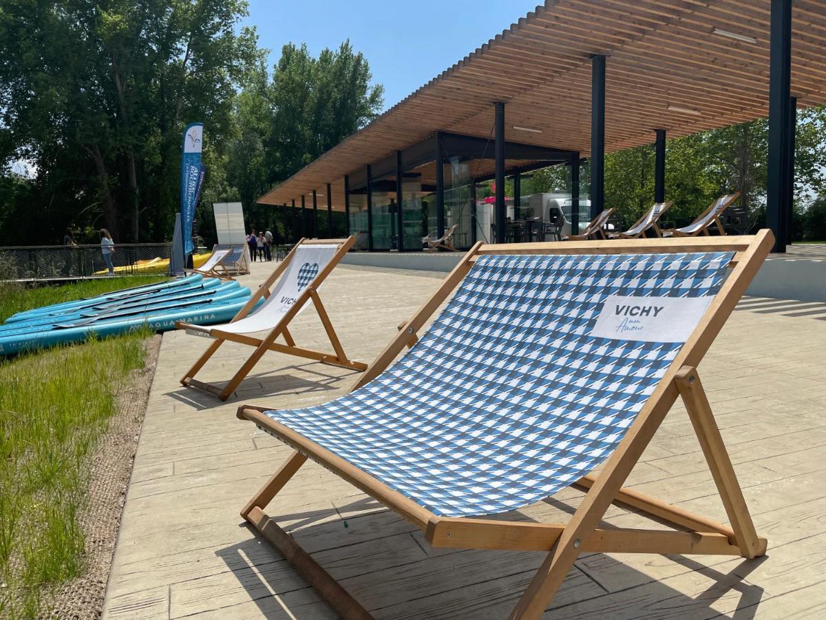 Tente Lodge Pour 5 Personnes En Bordure De La Riviere Allier Au Sein D'Un Petit Camping Saint-Yorre Luaran gambar